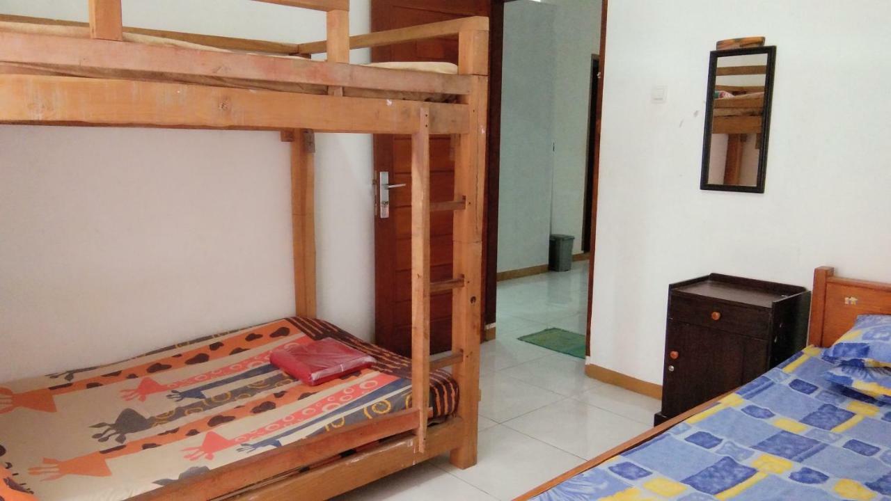 Hotel Jiddan Syariah Redpartner Lembang Exterior foto